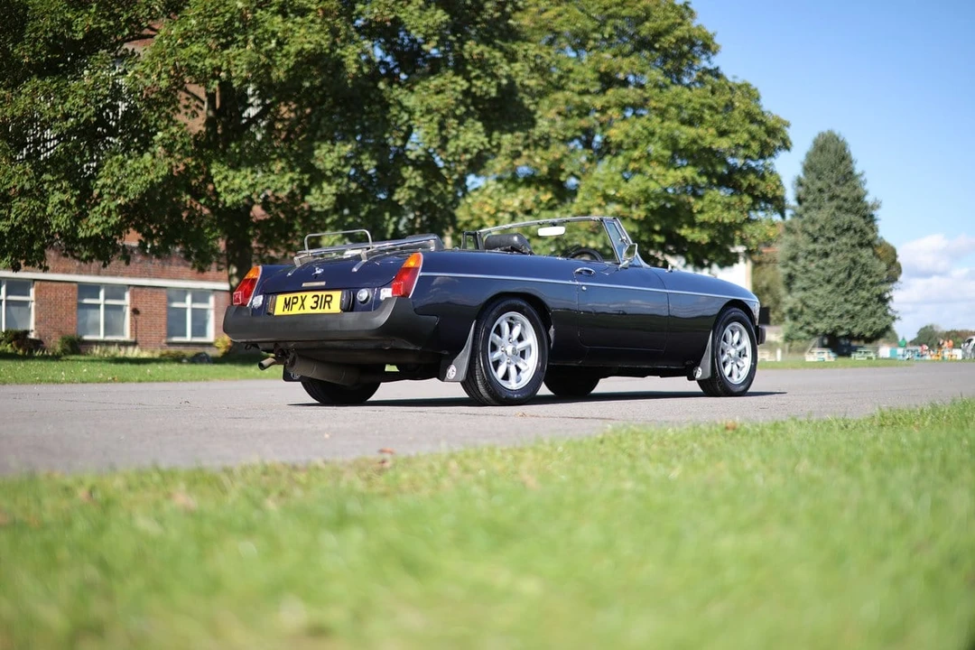 1977 MG RV8 - Image 9 of 30