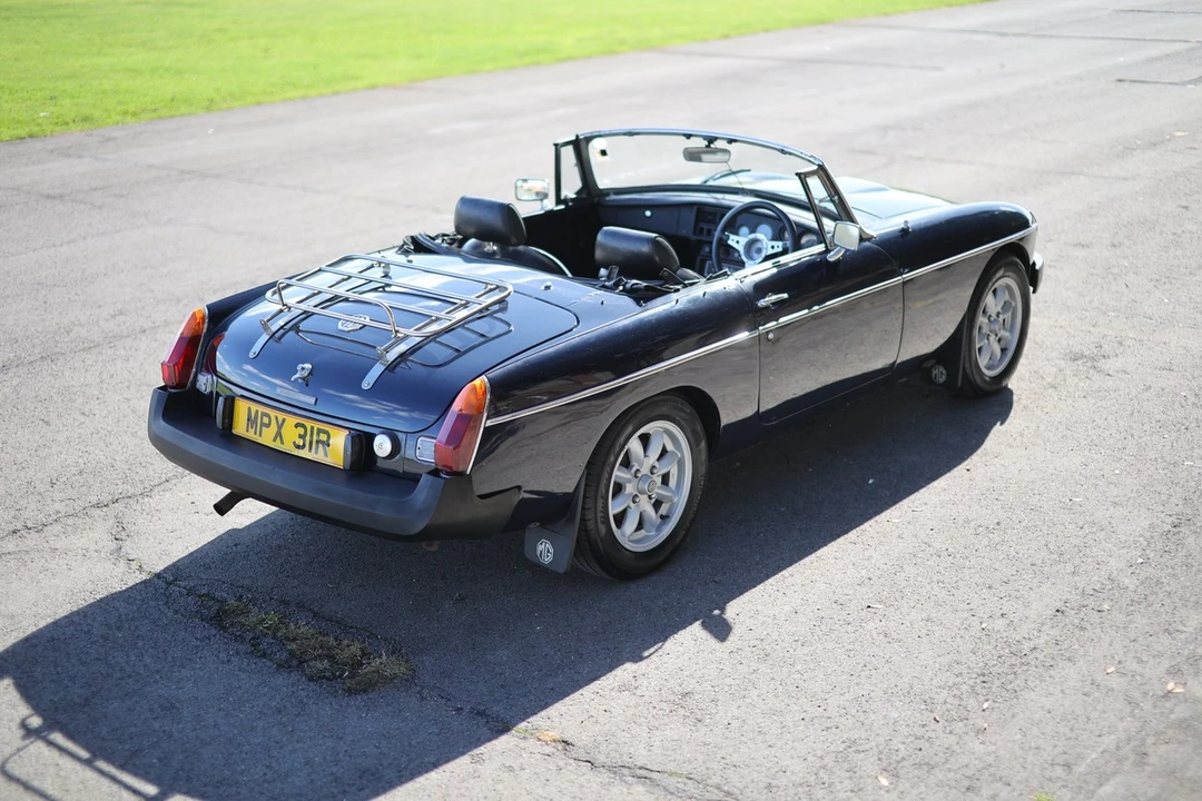 1977 MG RV8 - Image 8 of 30