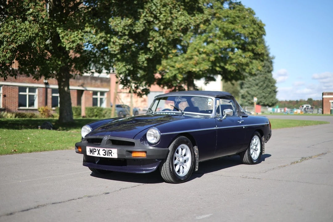 1977 MG RV8 - Image 29 of 30