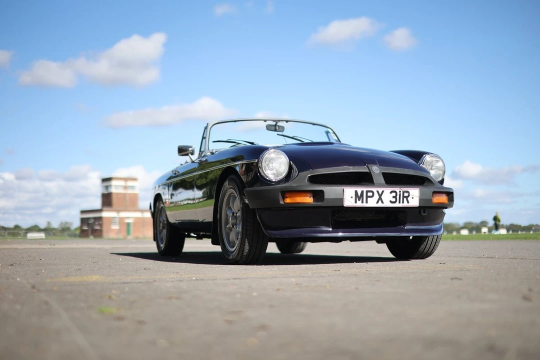 1977 MG RV8 - Image 4 of 30