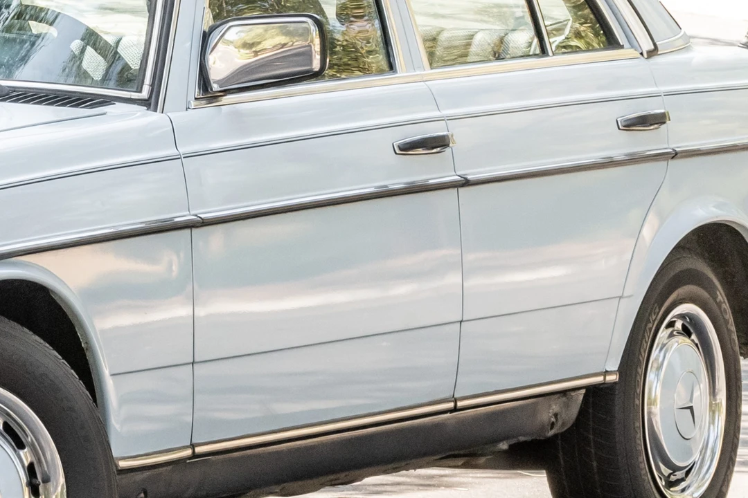 1977 Mercedes-Benz W123 Sedan - Image 13 of 31