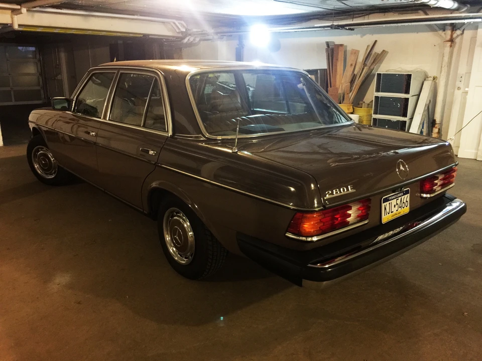 1977 Mercedes-Benz W123 Sedan - Image 27 of 31