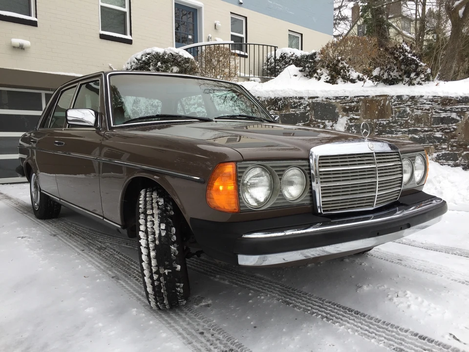 1977 Mercedes-Benz W123 Sedan - Image 7 of 31
