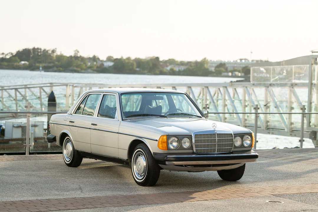 1977 Mercedes-Benz W123 Sedan - Image 21 of 31