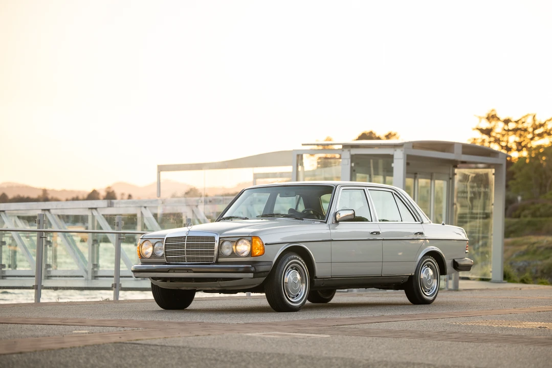 1977 Mercedes-Benz W123 Sedan - Image 4 of 31