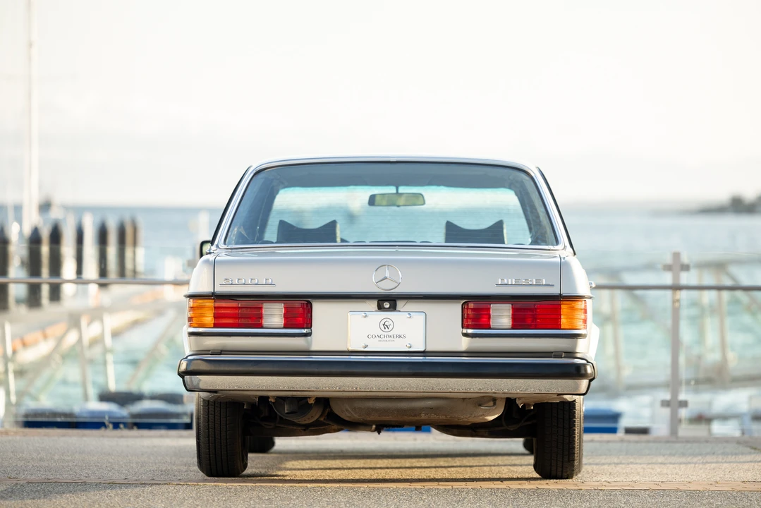 1977 Mercedes-Benz W123 Sedan - Image 14 of 31