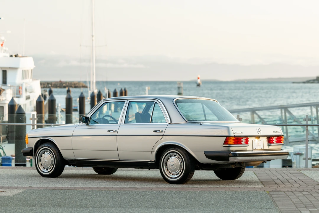 1977 Mercedes-Benz W123 Sedan - Image 12 of 31