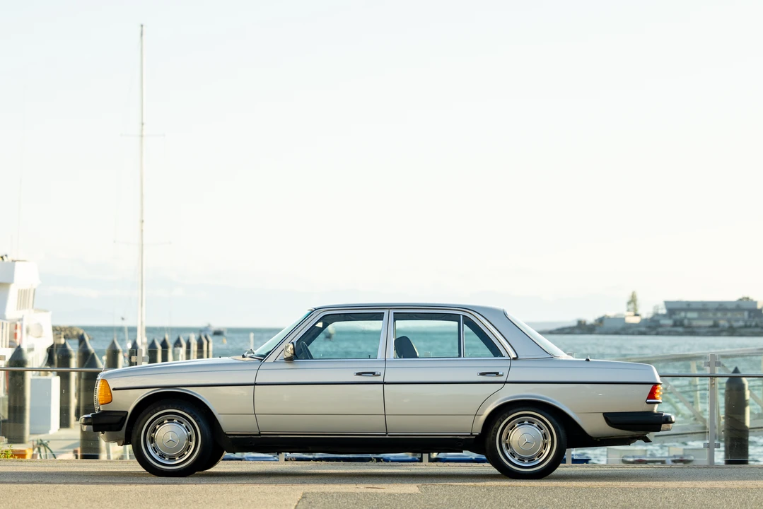 1977 Mercedes-Benz W123 Sedan - Image 8 of 31