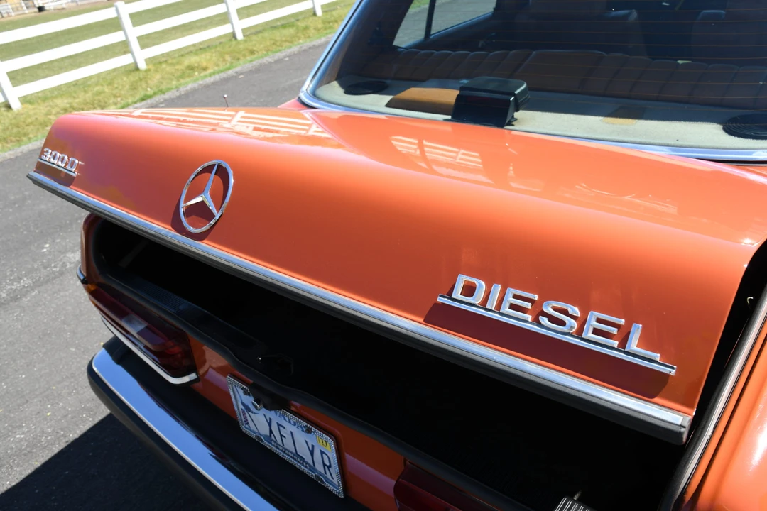 1977 Mercedes-Benz W123 Sedan - Image 24 of 31