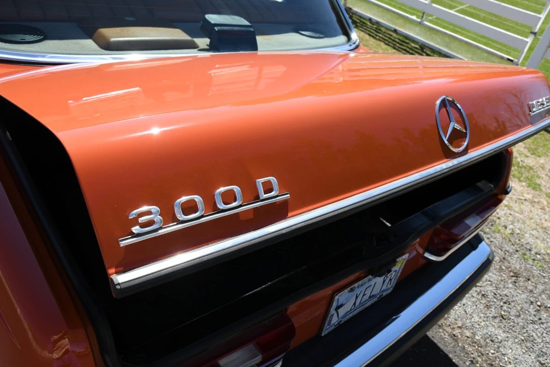 1977 Mercedes-Benz W123 Sedan - Image 23 of 31