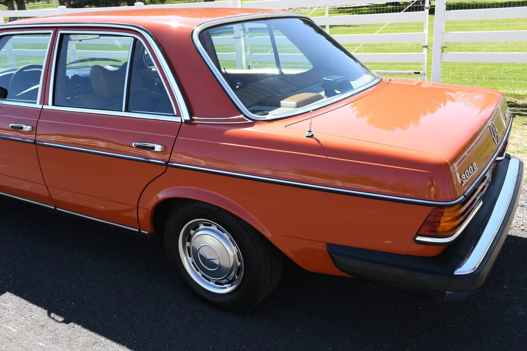 1977 Mercedes-Benz W123 Sedan - Image 18 of 31