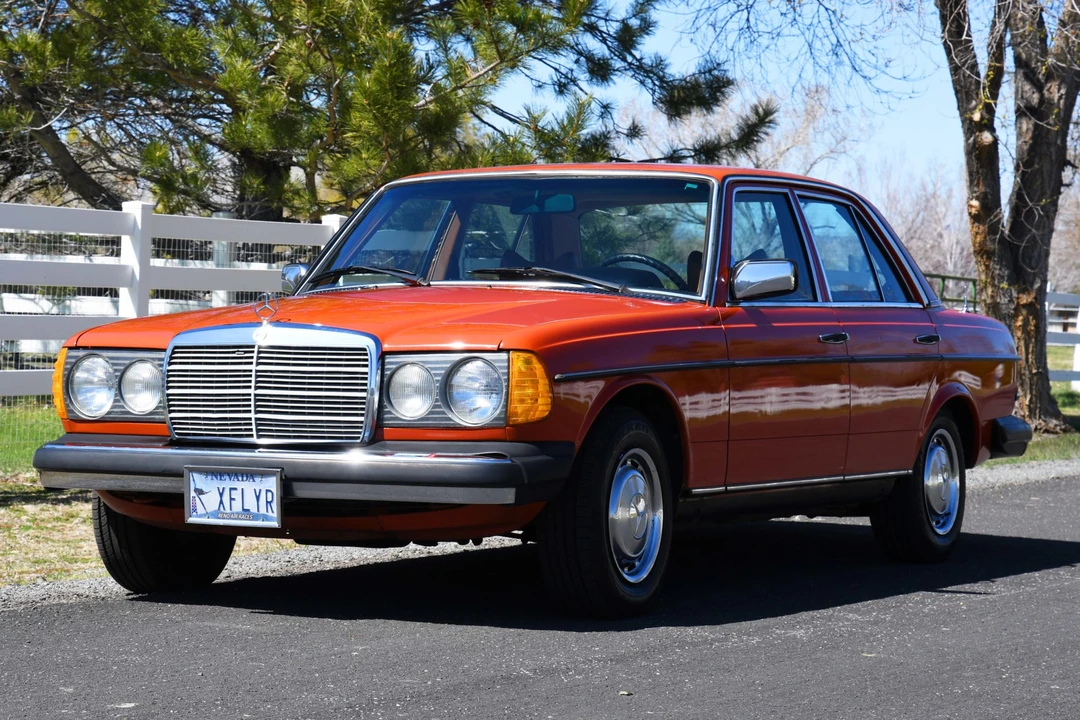 1977 Mercedes-Benz W123 Sedan - Image 5 of 31