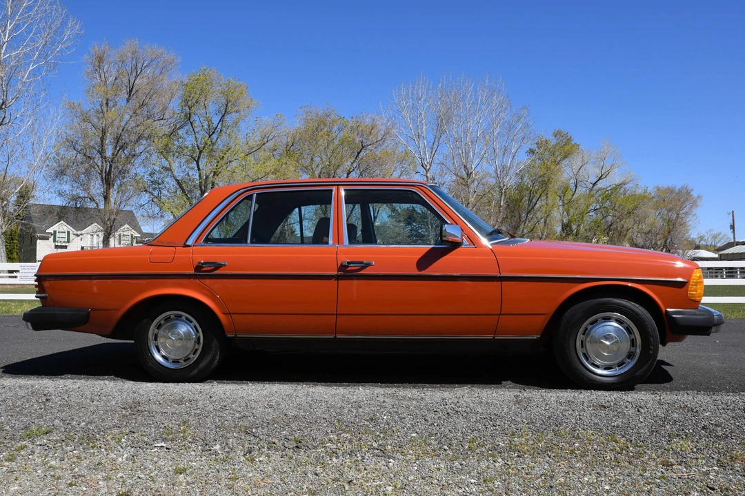 1977 Mercedes-Benz W123 Sedan - Image 8 of 31