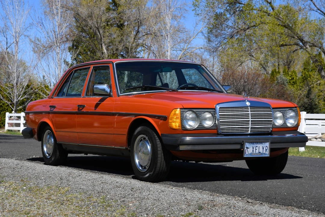 1977 Mercedes-Benz W123 Sedan - Image 3 of 31