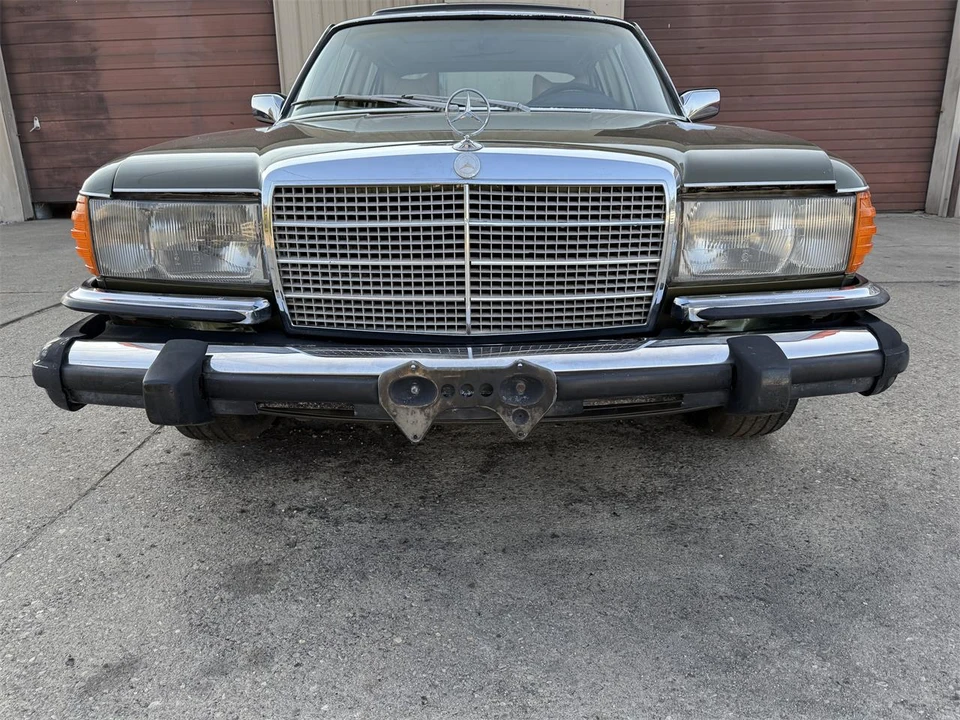 1977 Mercedes-Benz 450SEL - Image 2 of 31