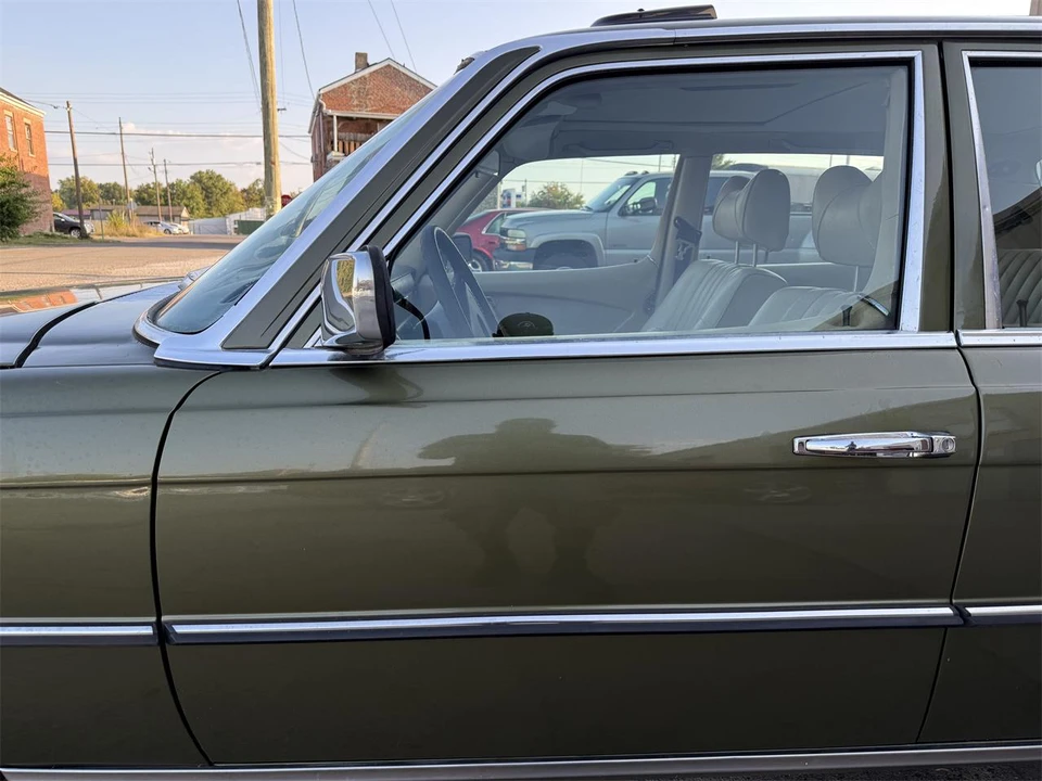 1977 Mercedes-Benz 450SEL - Image 12 of 31