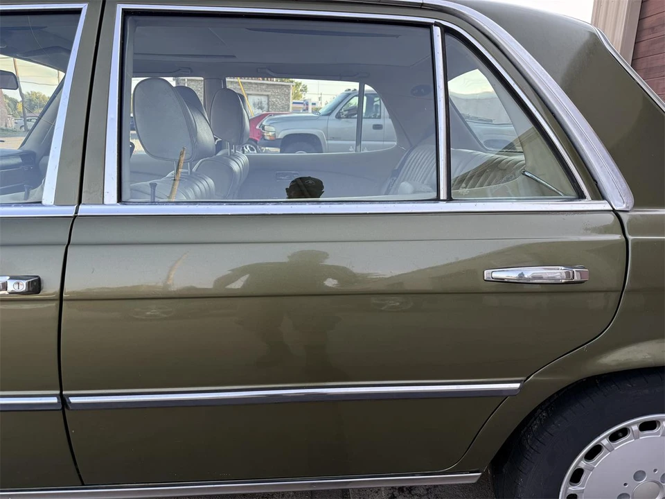 1977 Mercedes-Benz 450SEL - Image 13 of 31