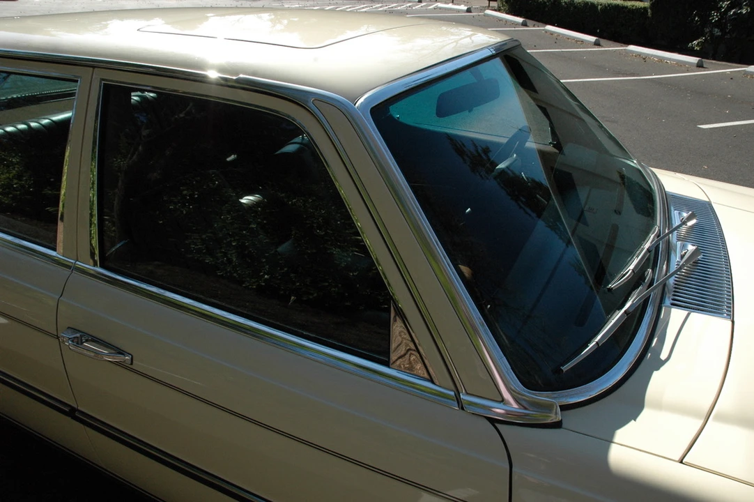 1977 Mercedes-Benz W116 S-Class - Image 28 of 31