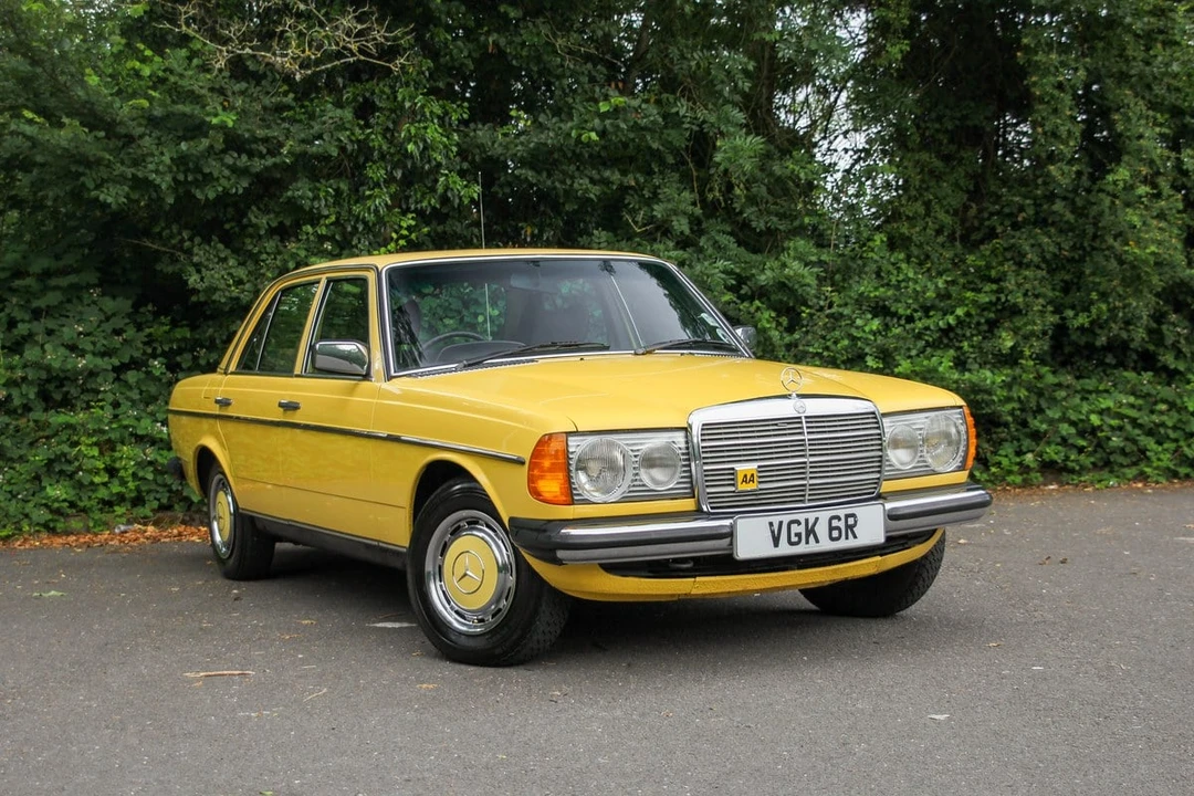 1977 Mercedes-Benz W123 Sedan - Image 3 of 30