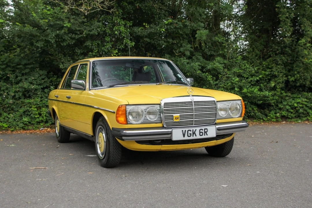 1977 Mercedes-Benz W123 Sedan - Image 11 of 30