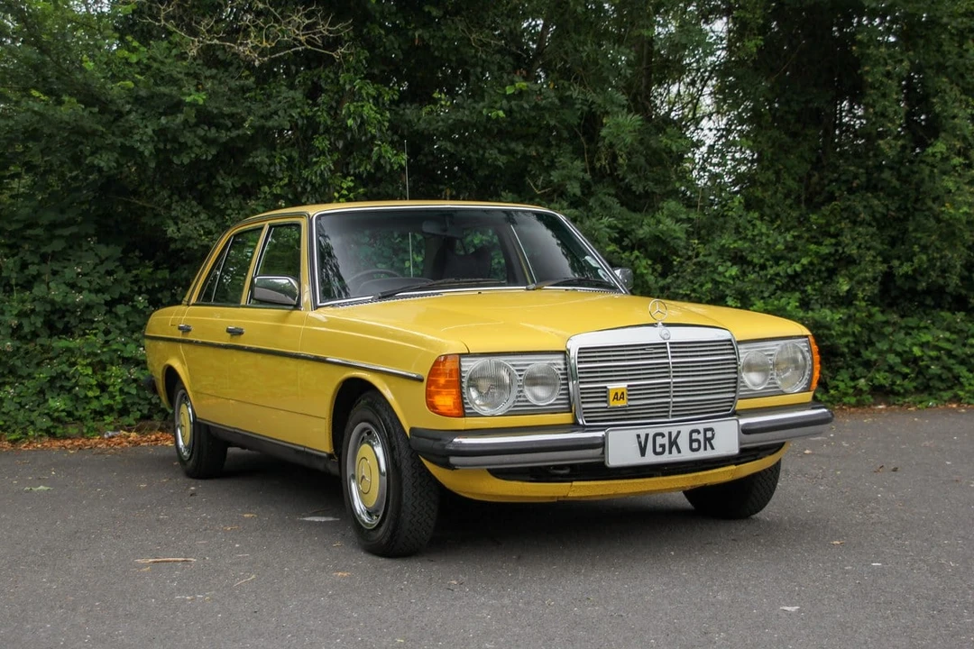 1977 Mercedes-Benz W123 Sedan - Image 16 of 30