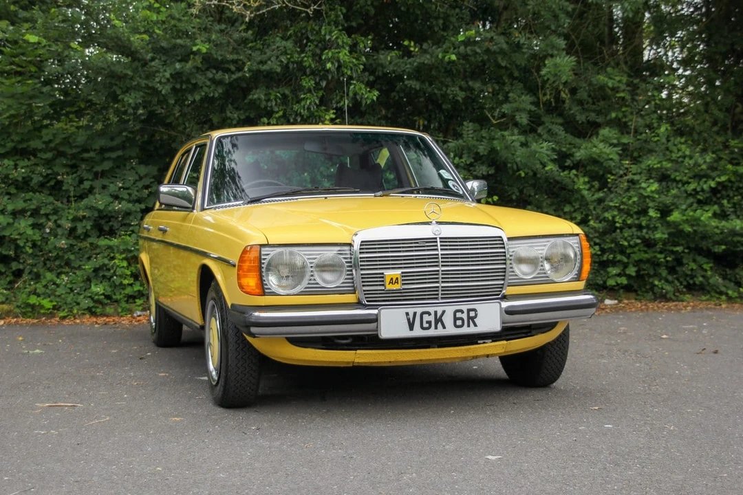 1977 Mercedes-Benz W123 Sedan - Image 14 of 30