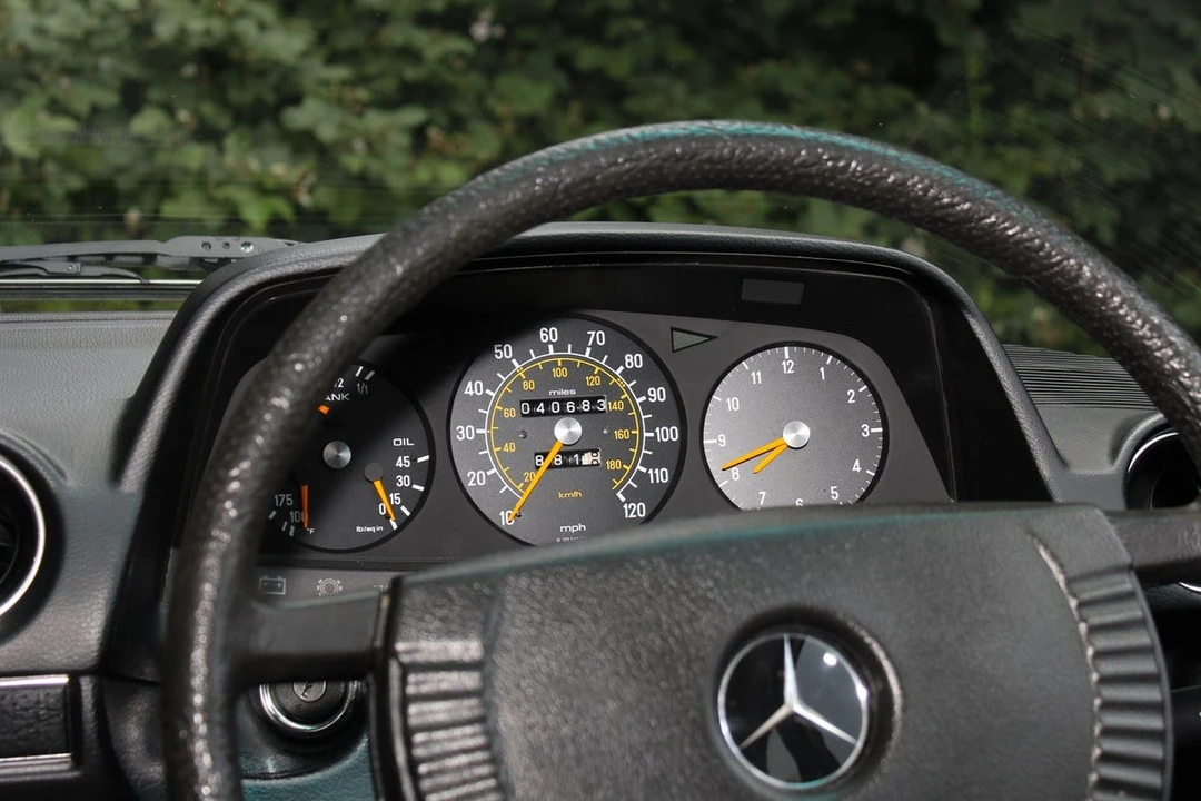 1977 Mercedes-Benz W123 Sedan - Image 30 of 30