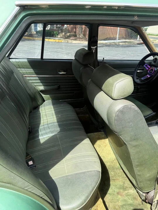 1977 Nissan Bluebird - Image 8 of 11