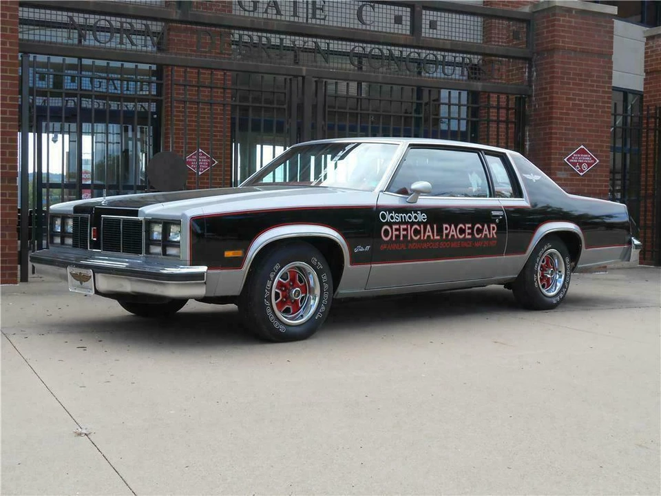 1977 Oldsmobile 88 - Image 5 of 5