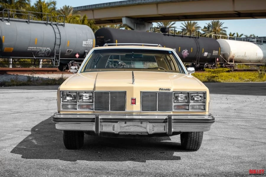 1977 Oldsmobile Custom Cruiser - Image 11 of 13