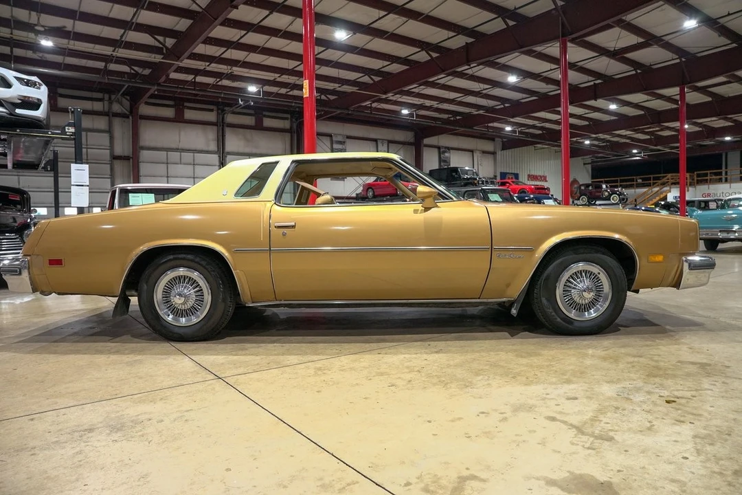 1977 Oldsmobile Cutlass 4th Gen - Image 10 of 12