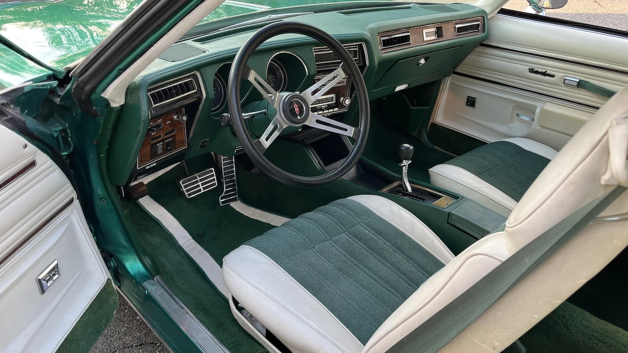 1977 Oldsmobile Cutlass 4th Gen - Image 4 of 25