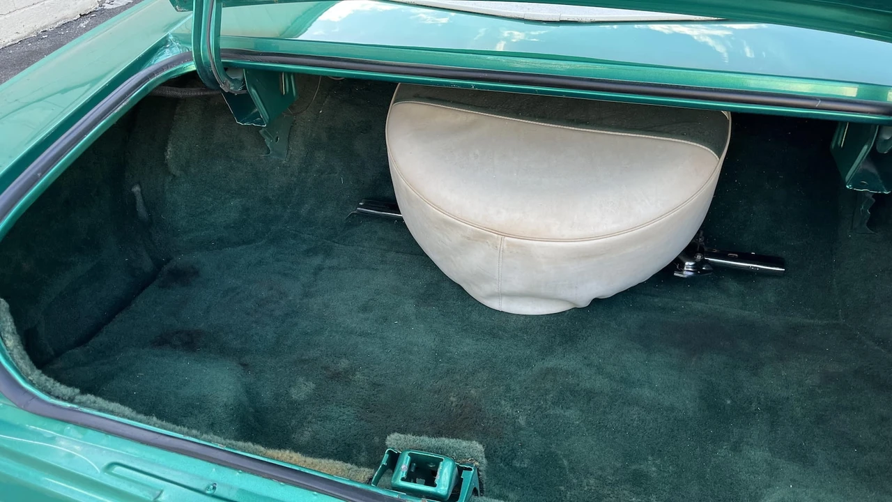 1977 Oldsmobile Cutlass 4th Gen - Image 18 of 25