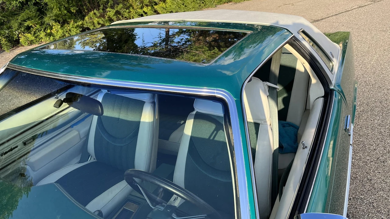 1977 Oldsmobile Cutlass 4th Gen - Image 20 of 25