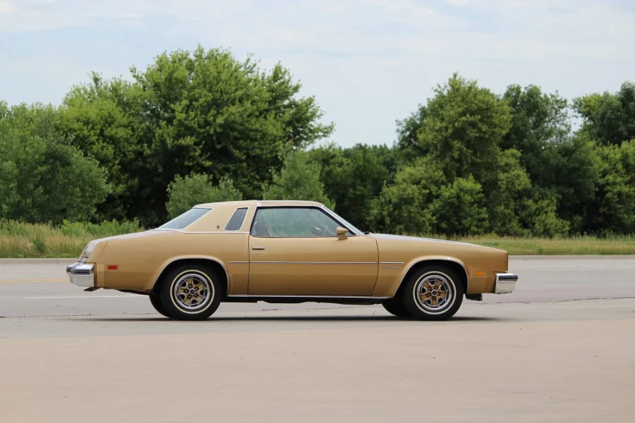 1977 Oldsmobile Cutlass 4th Gen - Image 2 of 9