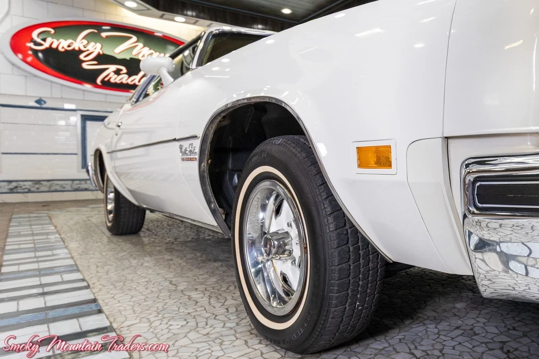 1977 Oldsmobile Cutlass 4th Gen - Image 16 of 21