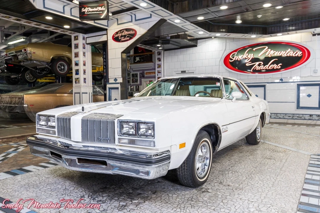 1977 Oldsmobile Cutlass 4th Gen - Image 2 of 21