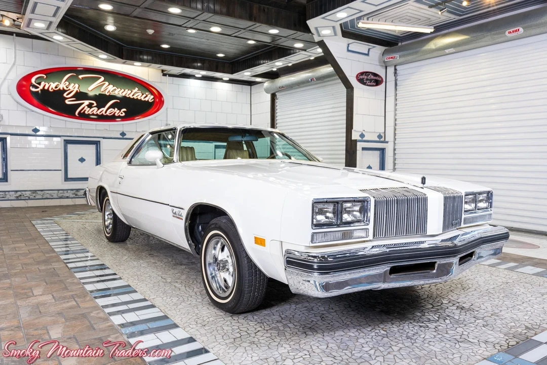 1977 Oldsmobile Cutlass 4th Gen - Image 14 of 21