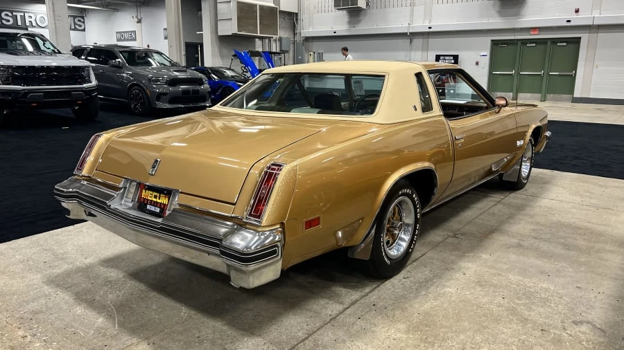 1977 Oldsmobile Cutlass 4th Gen - Image 5 of 9