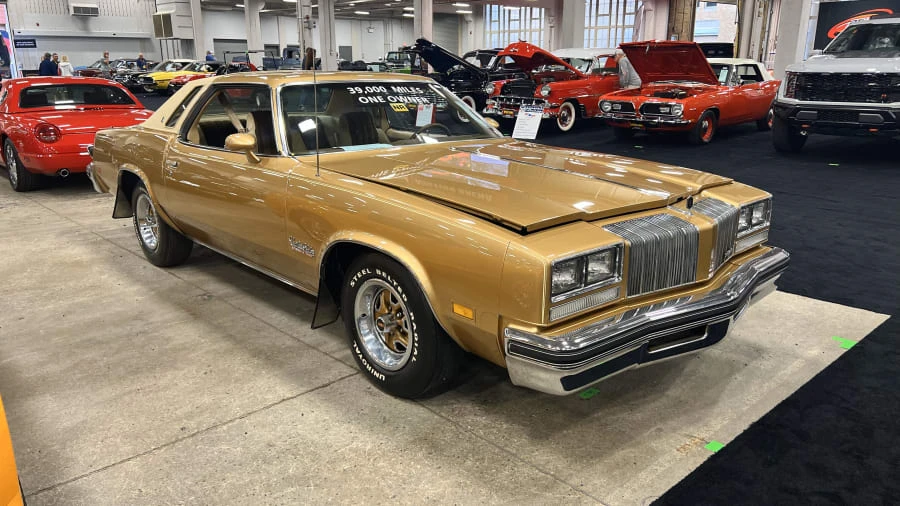 1977 Oldsmobile Cutlass 4th Gen - Image 4 of 9