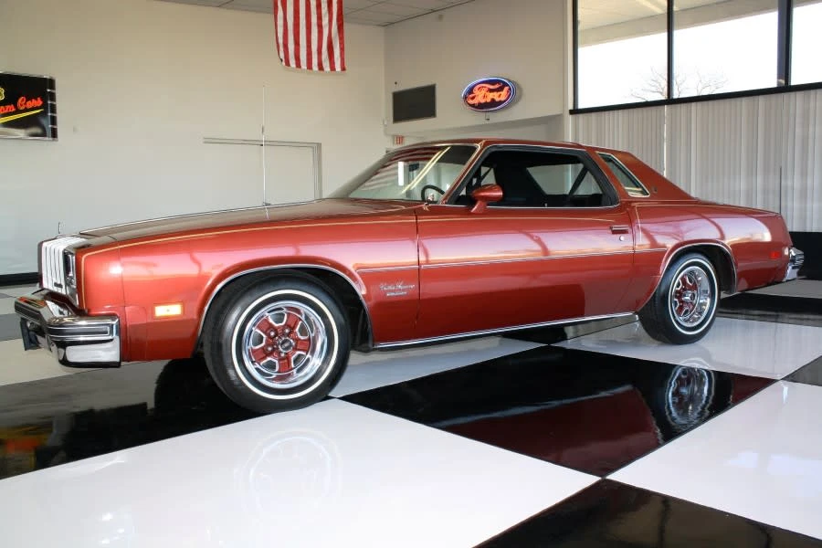 1977 Oldsmobile Cutlass 4th Gen - Image 10 of 11