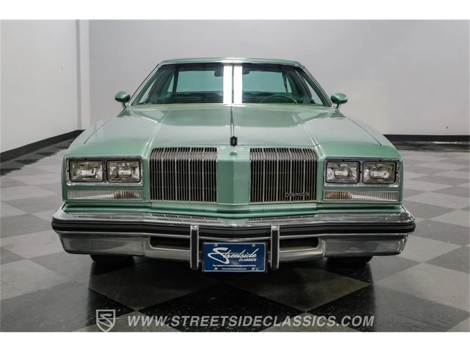 1977 Oldsmobile Cutlass 4th Gen - Image 18 of 31