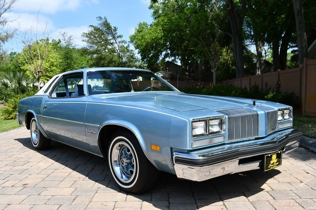 1977 Oldsmobile Cutlass 4th Gen - Image 2 of 21