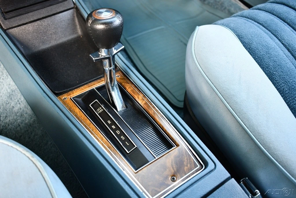 1977 Oldsmobile Cutlass 4th Gen - Image 16 of 21