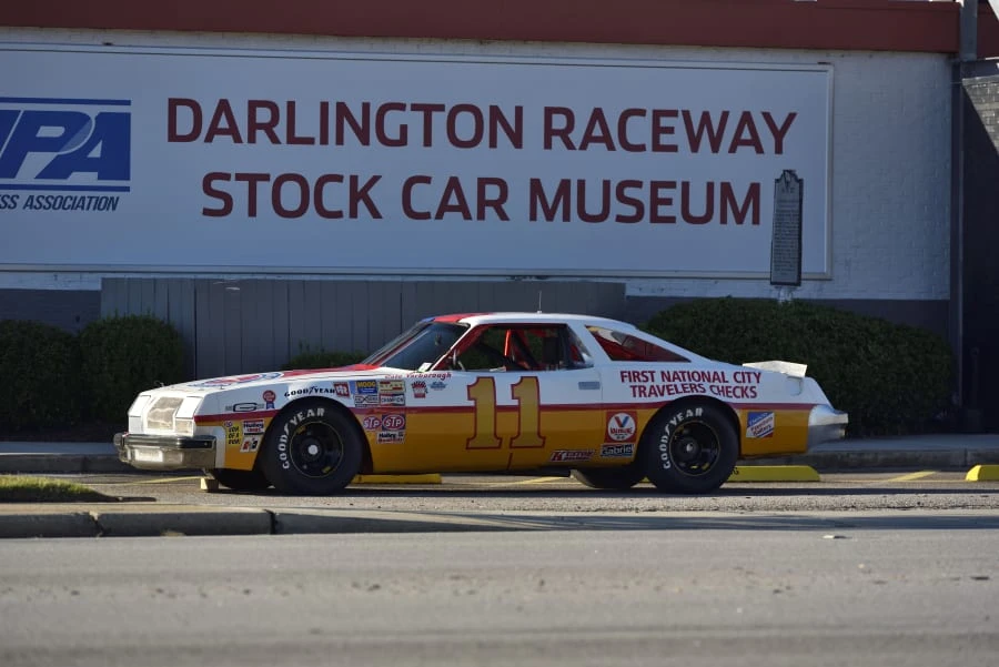 1977 Oldsmobile Cutlass 4th Gen - Image 2 of 31