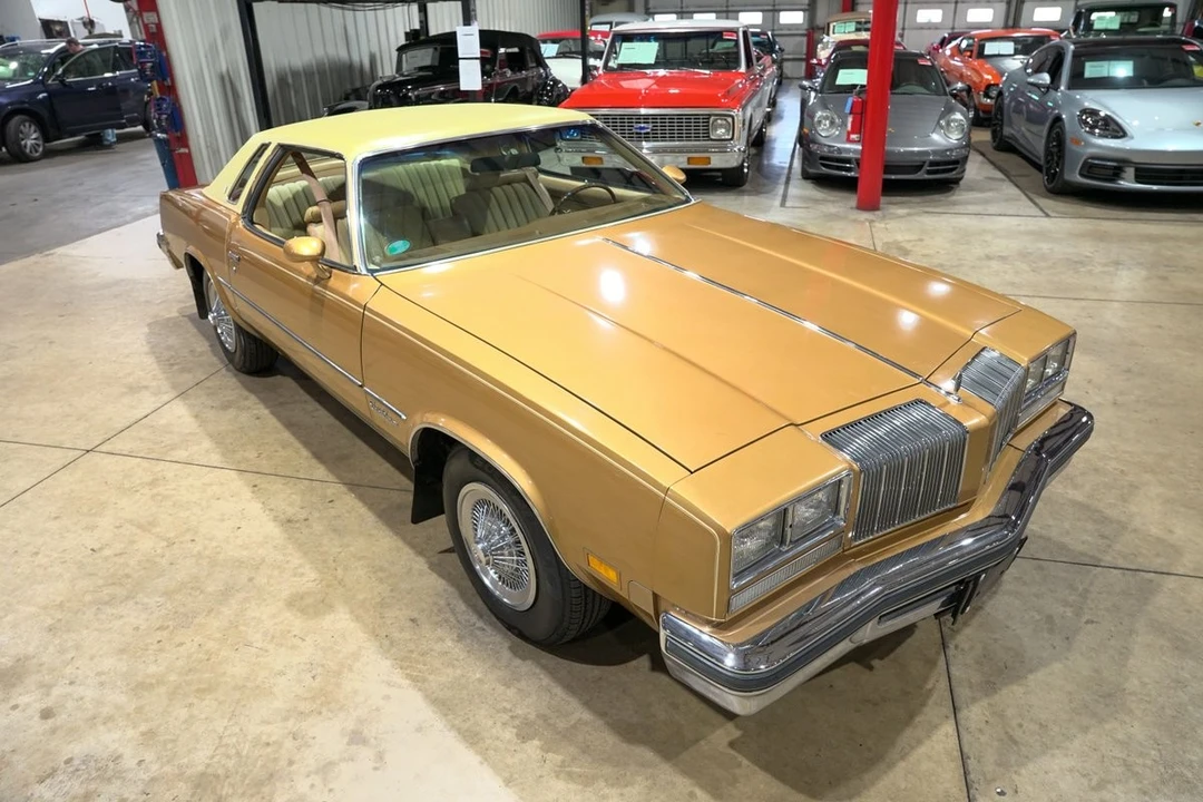 1977 Oldsmobile Cutlass Supreme - Image 14 of 21