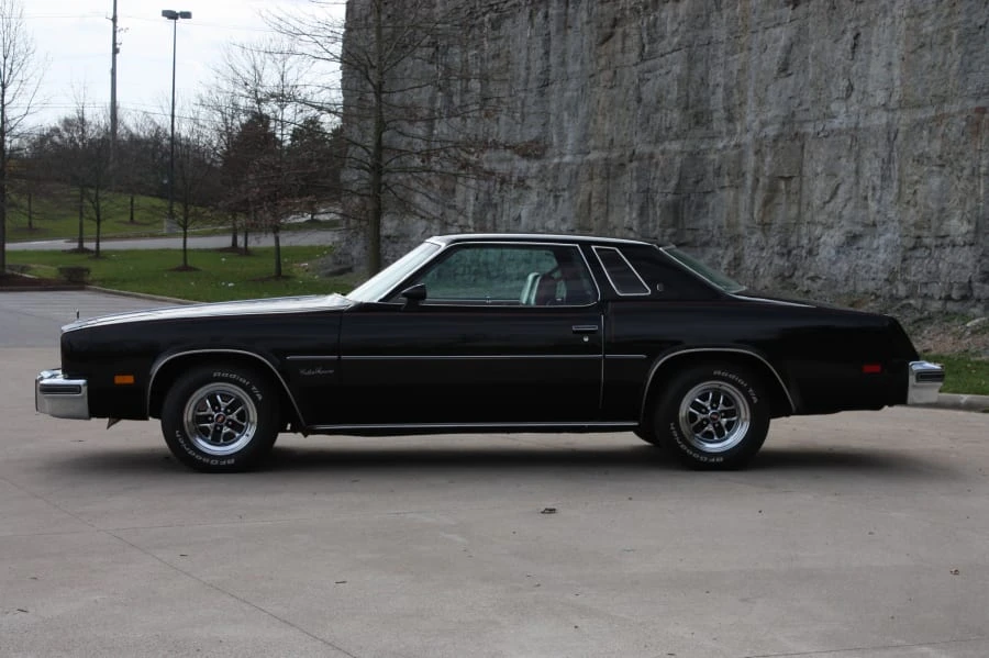 1977 Oldsmobile Cutlass Supreme - Image 11 of 12