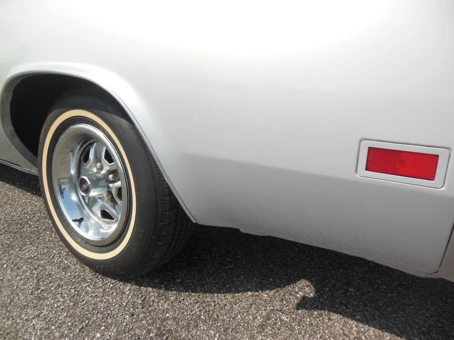 1977 Oldsmobile Cutlass Supreme - Image 8 of 9