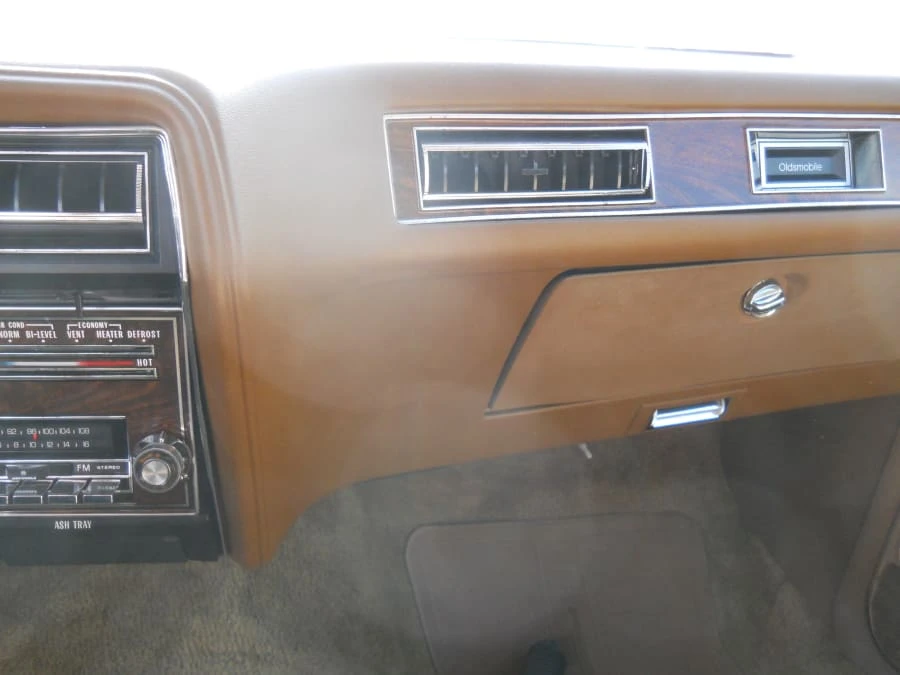 1977 Oldsmobile Cutlass Supreme - Image 6 of 8