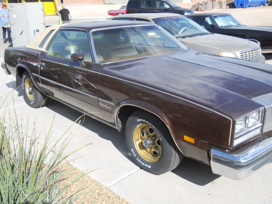 1977 Oldsmobile Cutlass Supreme - Image 3 of 8